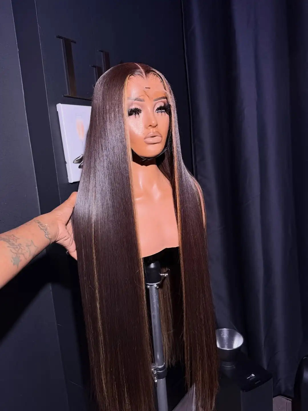 Factory Cheap Wholesale Wigs 100% HD Lace Frontal Wigs Human Hair Lace Front Top Quality HD Lace Front Wigs for Black Women